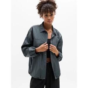 NWT Athlete Lunar sheen athletic snap up shirt  Sand lightweight sz M oversized